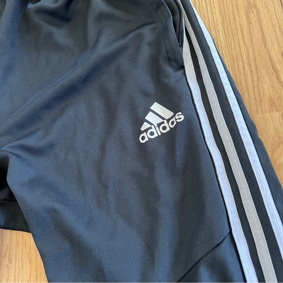 Adidas Soccer Pants SZ L - Picture 3 of 3